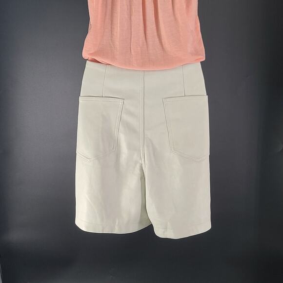 Avec Les Filles women's faux leather shorts white Sz 1XL resort wear beachy chic - Picture 3 of 8